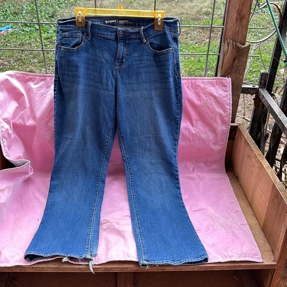 Old Navy Original Mid-Rise Denim Blue Jeans Petite Frayed Hem Distressed 12P - Picture 9 of 16